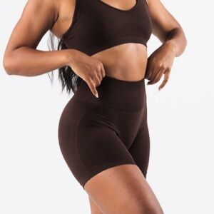 Alphalete amplify contour shorts 5” cashmere XS NWOT